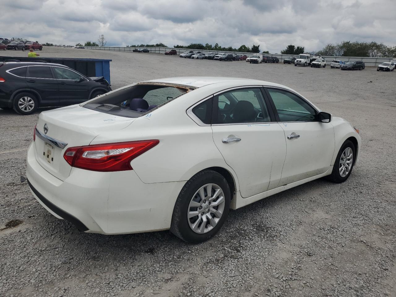 2016 Niss Altima 2.5