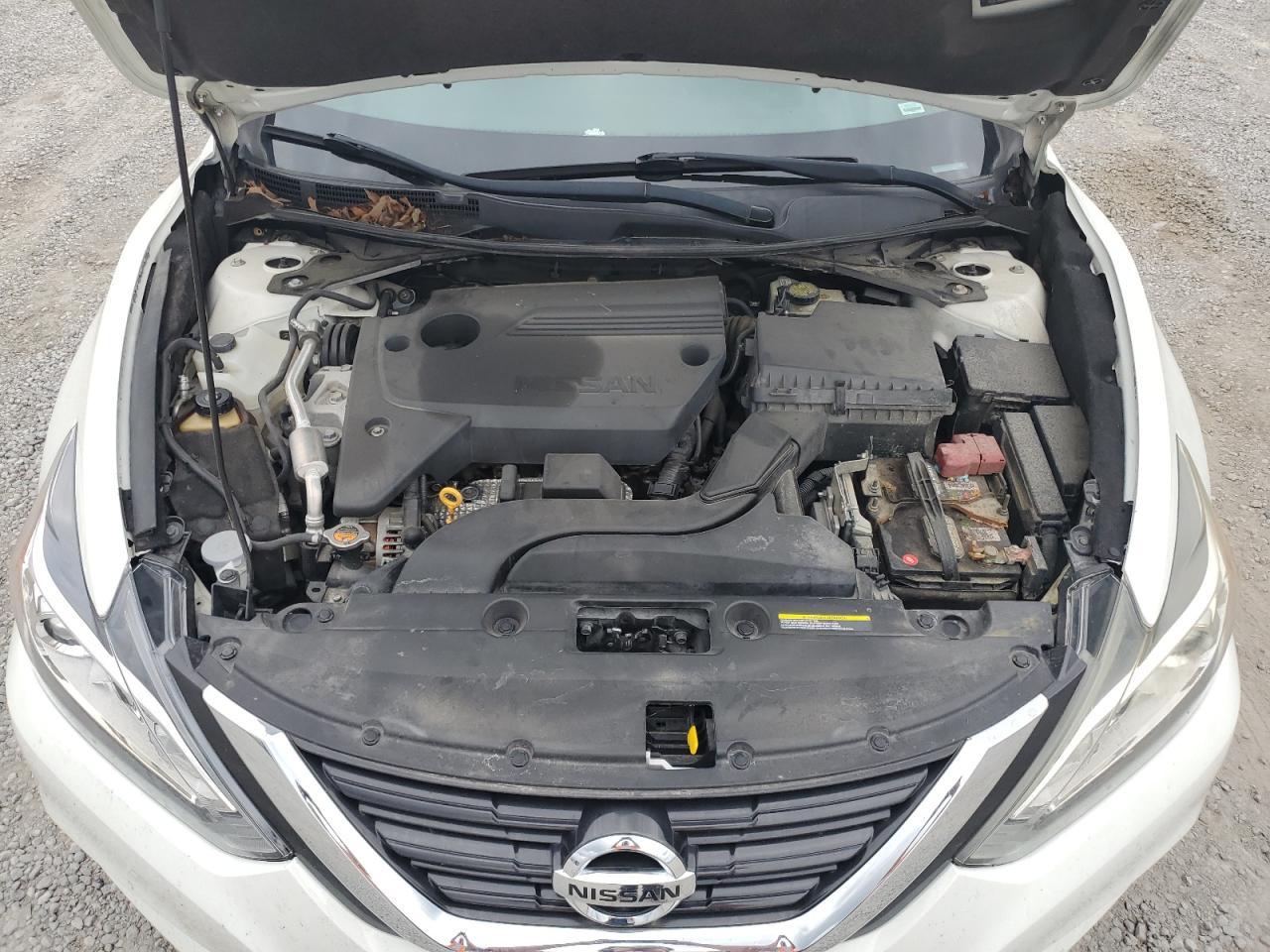 2016 Niss Altima 2.5