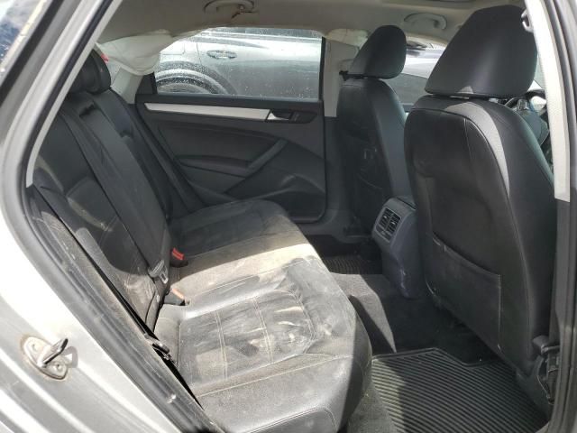 2013 Volkswagen Passat SE