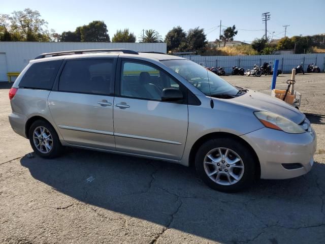2009 Toyota Sienna CE