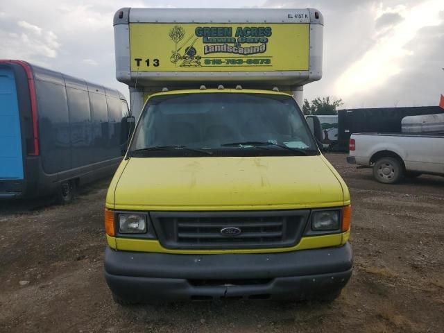 2006 Ford Econoline E450 Super Duty Cutaway Van