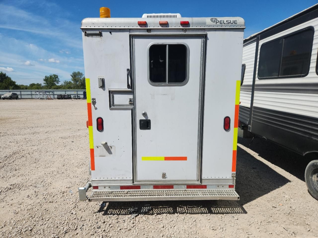 2007 Featherlite Mfg Inc 2007 Featherlite Fiber Optic Spicling Trailer