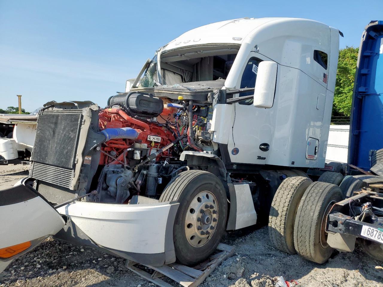 2024 Kenworth T680 Semi Truck