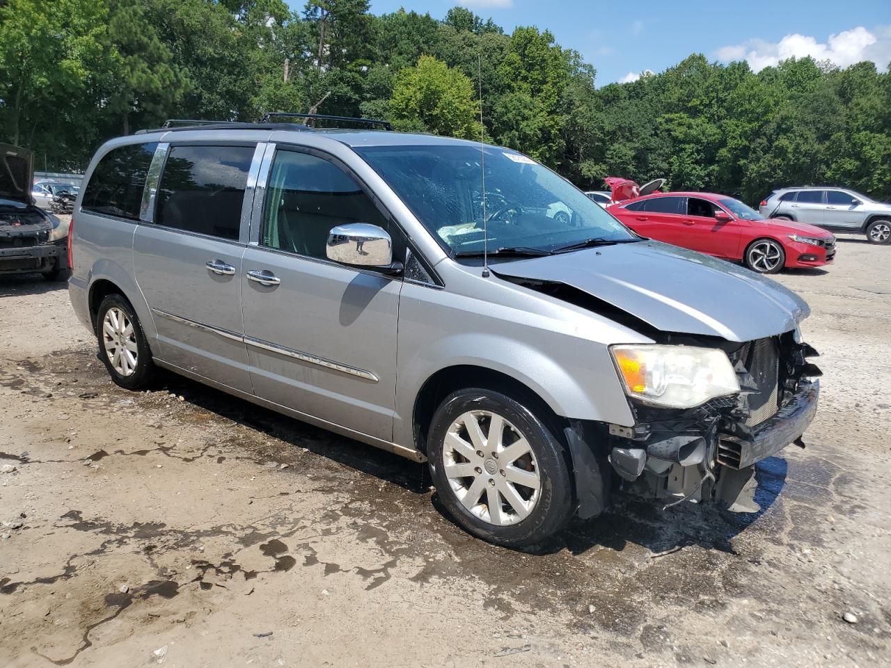 2014 Chrysler Town & Country Touring