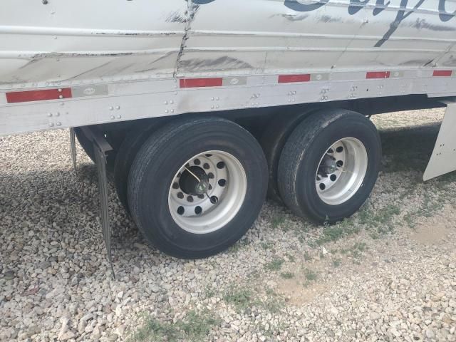 2015 Utility VS2RA Refrigerated Van Trailer