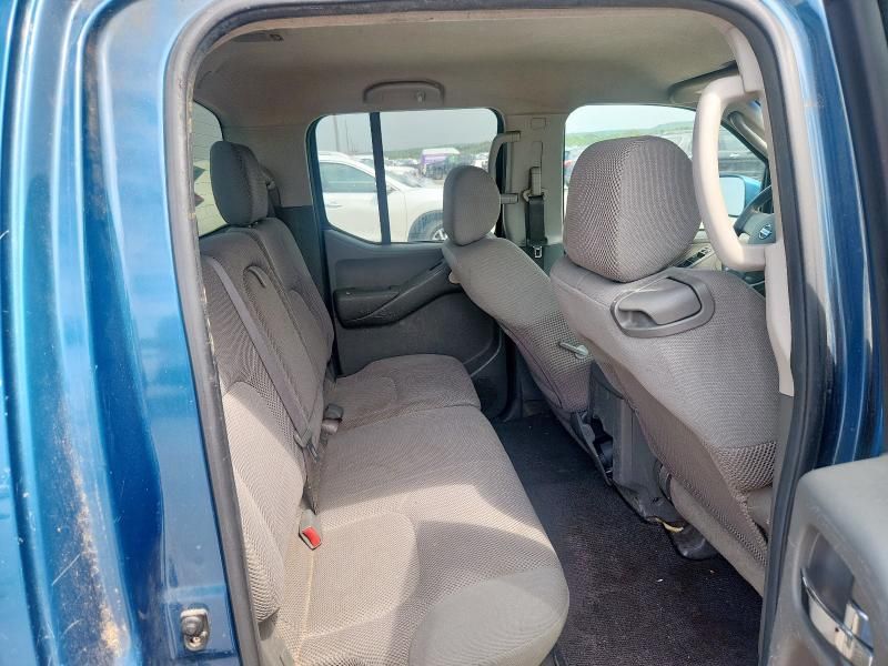 2005 Nissan Frontier Crew Cab LE