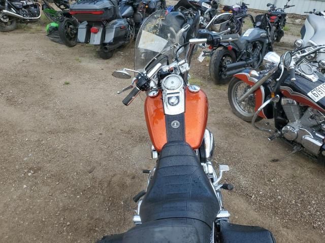2011 Harley-Davidson Fxdc