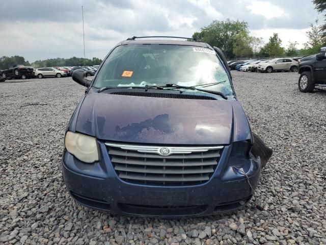 2005 Chrysler Town & Country Touring