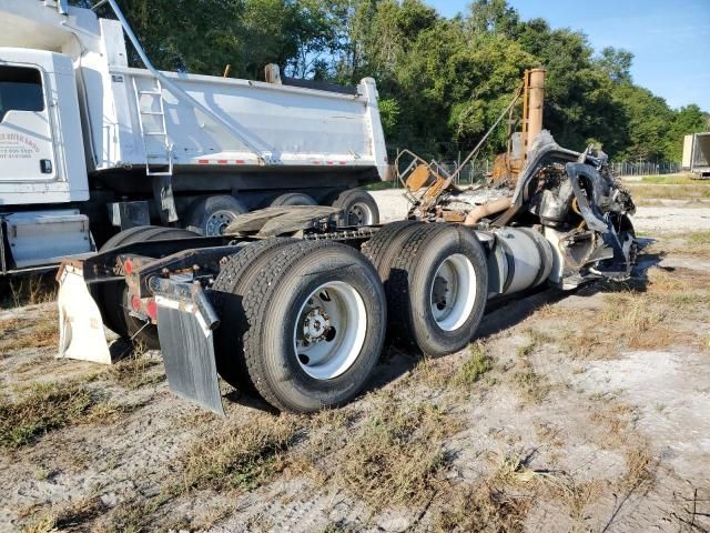 2012 Freightliner Cascadia 125