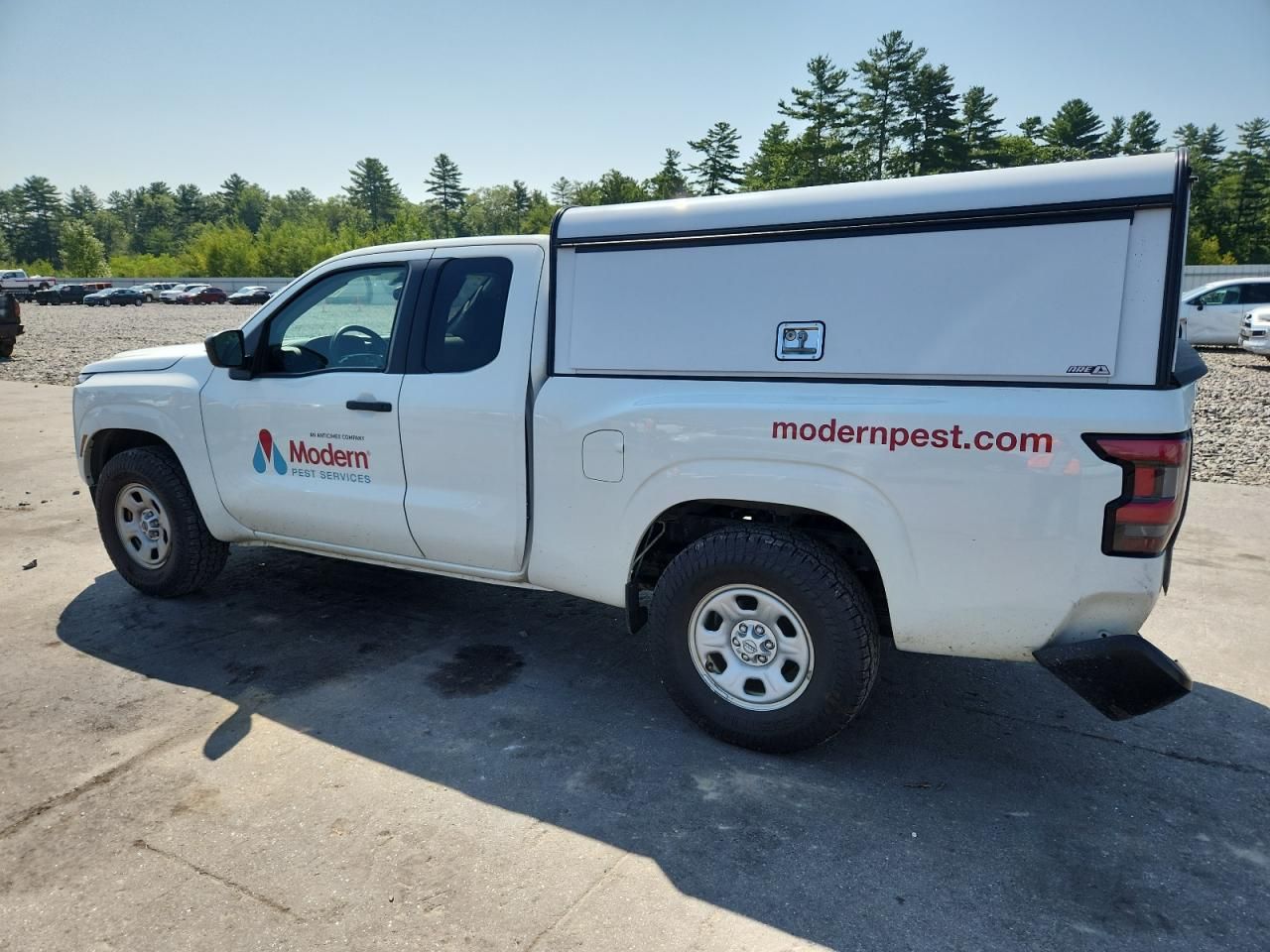 2022 Nissan Frontier s