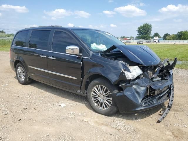2014 Chrysler Town & Country Touring L