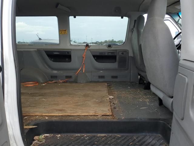 2010 Ford Econoline E350 Super Duty Wagon