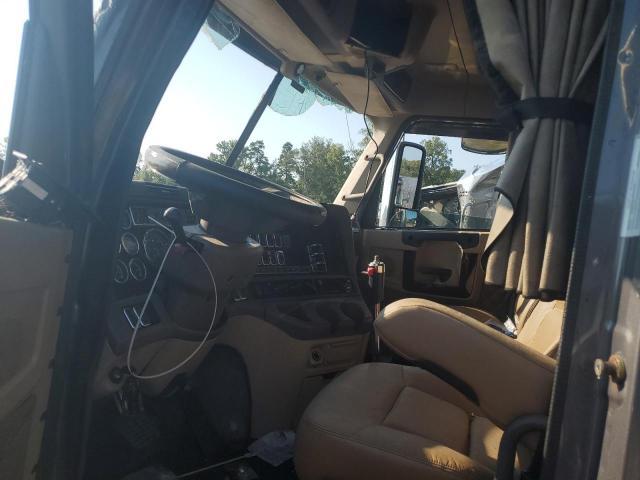 2020 Freigliner 2020 Freightliner Coronado Semi Truck