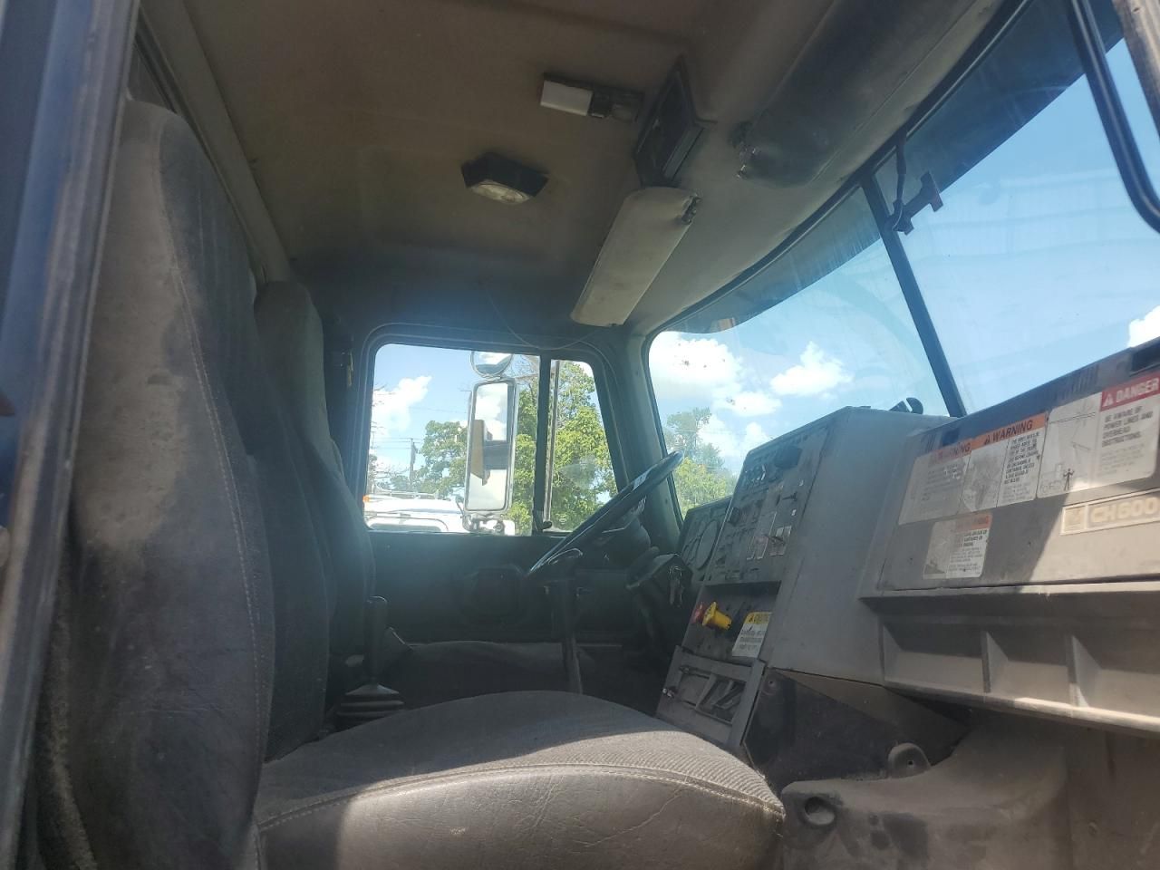 1999 Mack CH613 ROLL-OFF Container Truck