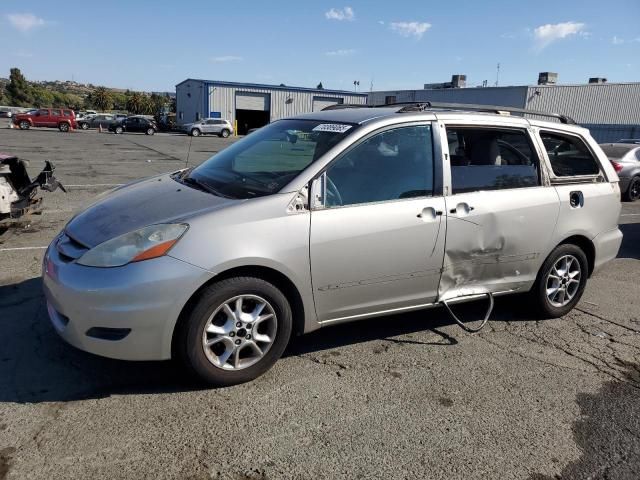 2009 Toyota Sienna CE