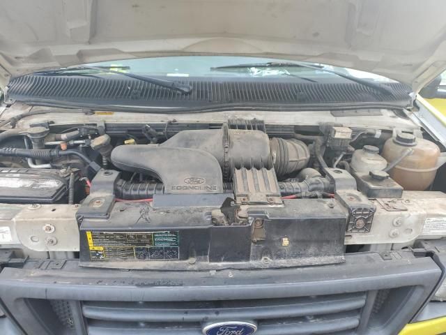2006 Ford Econoline E450 Super Duty Cutaway Van