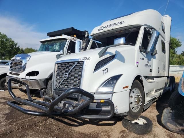 2022 Volvo VNL Semi Truck