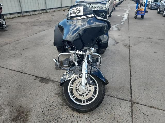 2010 Harley-Davidson Flhxxx