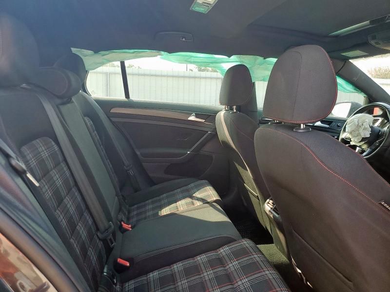 2018 Volkswagen GTI S/SE