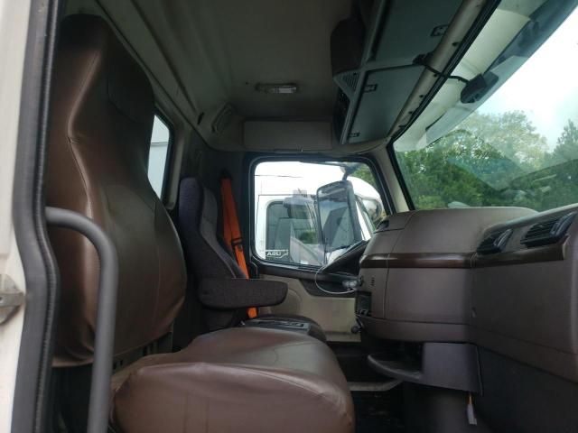 2016 Volvo VNL Semi Truck