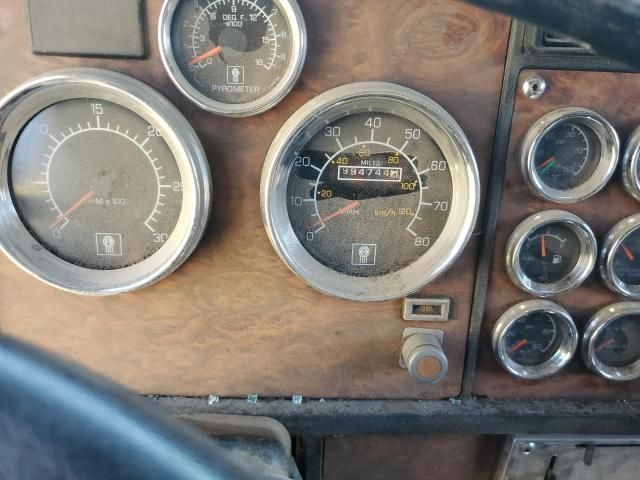 2000 Kenworth W900 Semi Truck