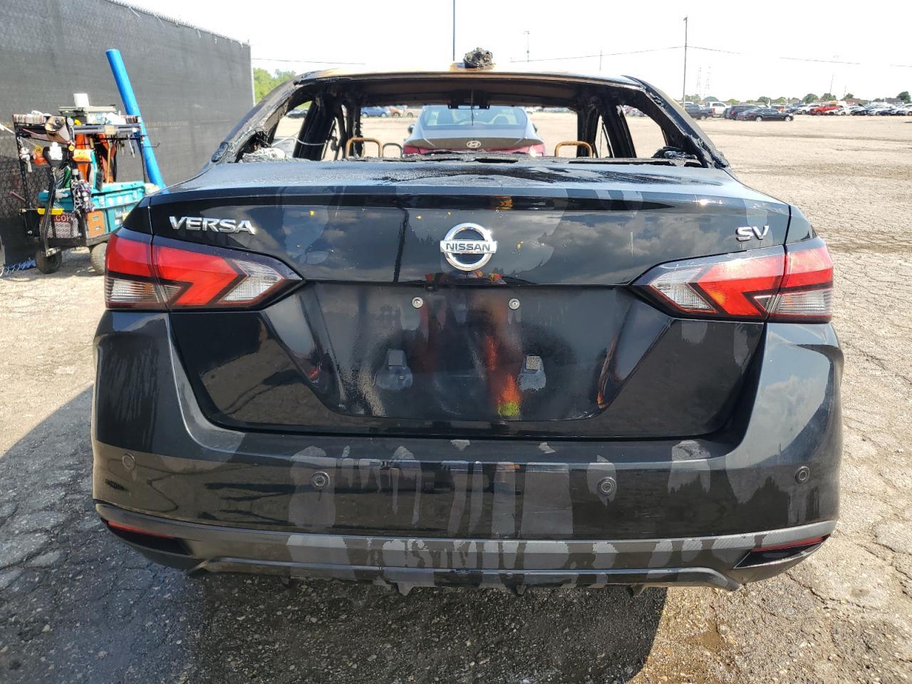 2021 Nissan Versa sv