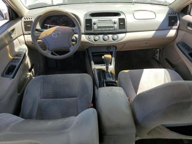 2005 Toyota Camry le