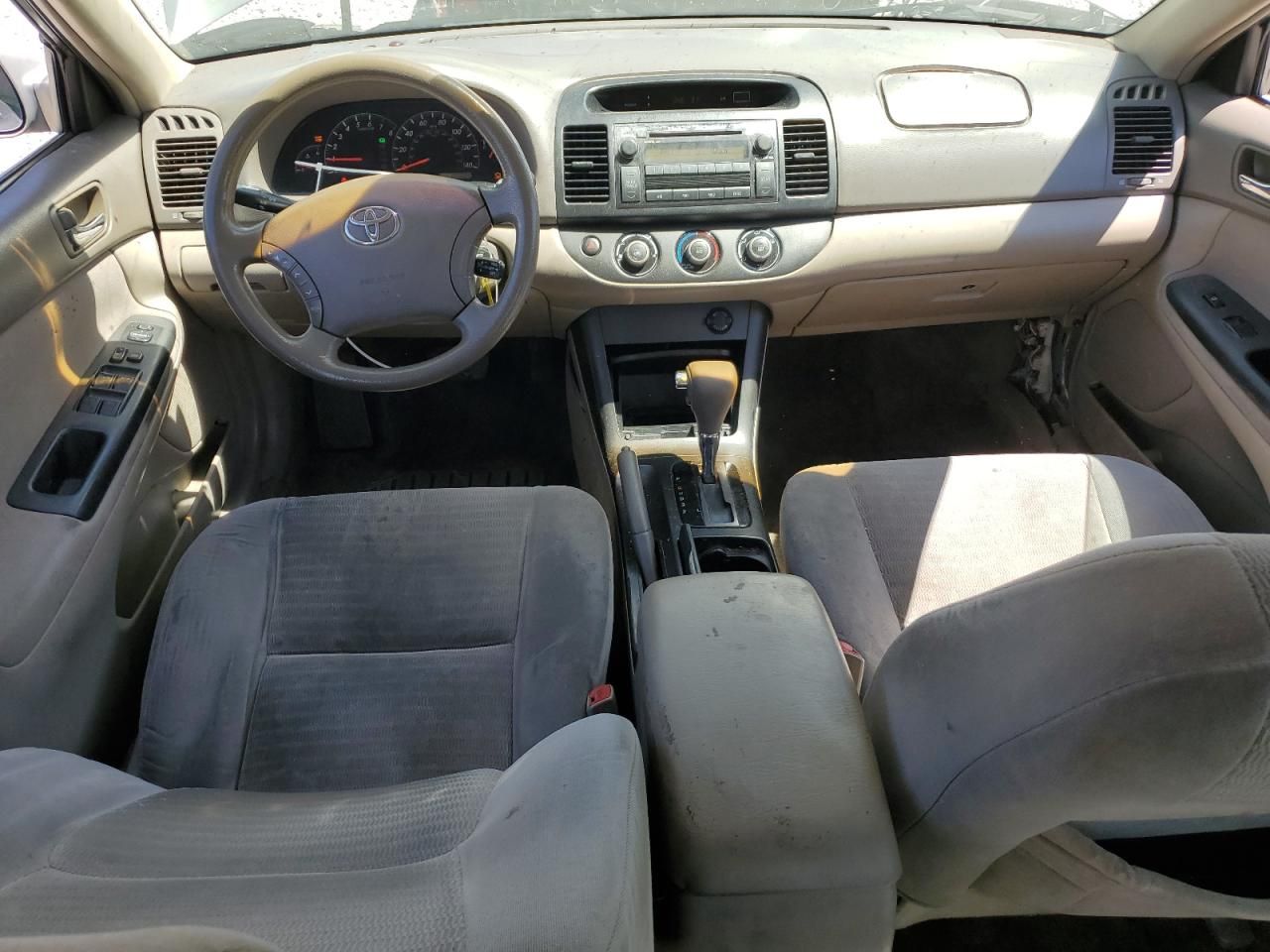 2005 Toyota Camry le