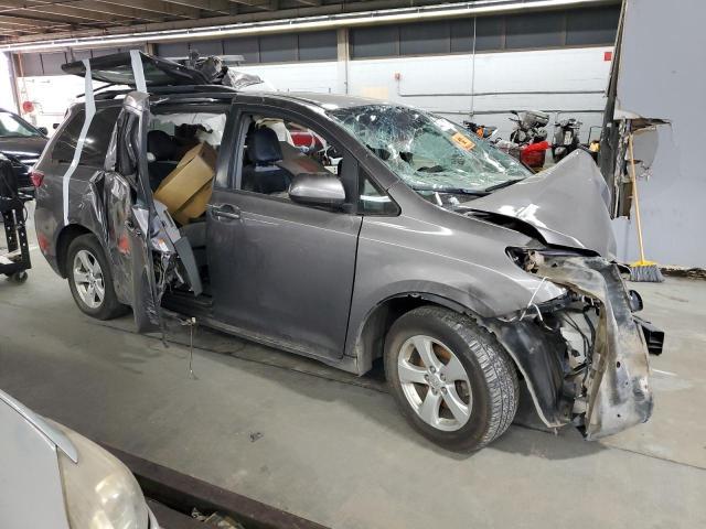 2016 Toyota Sienna le