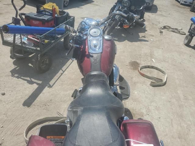 2015 Harley-Davidson FLD Switchback