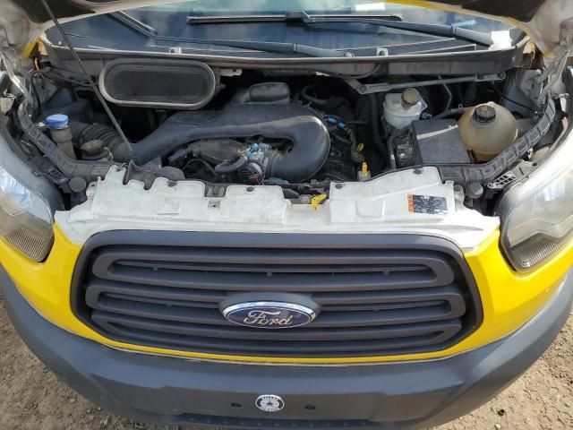 2017 Ford Transit Cab & Chassi