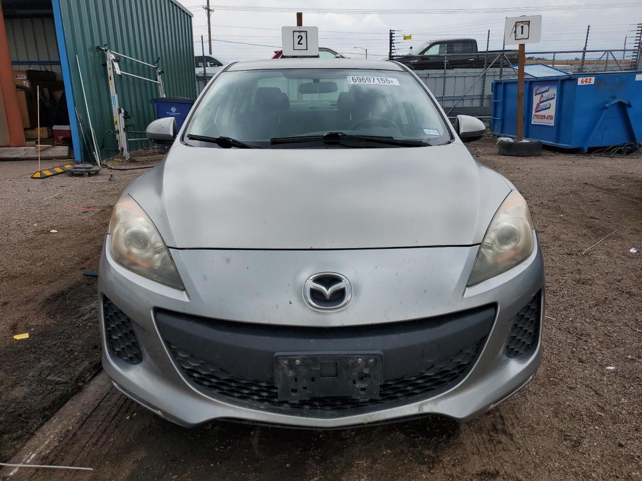 2013 Mazda 3 I