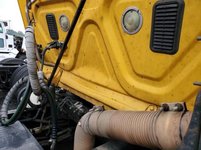 2012 Freightliner Cascadia 125 Semi Truck