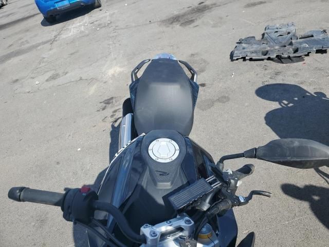 2025 BMW G310 R