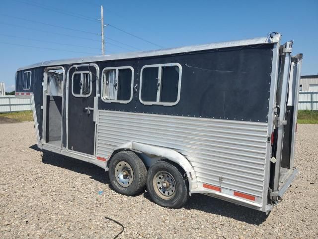 2004 Featherlite Mfg Inc 2004 Featherlite 8541 Livestock Trailer