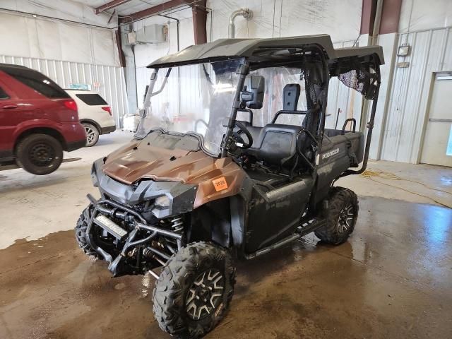 2021 Hond SXS700 Deluxe