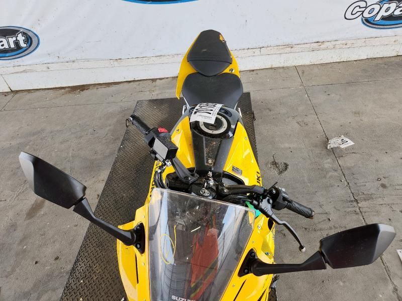 2024 Suzuki GSX800 F