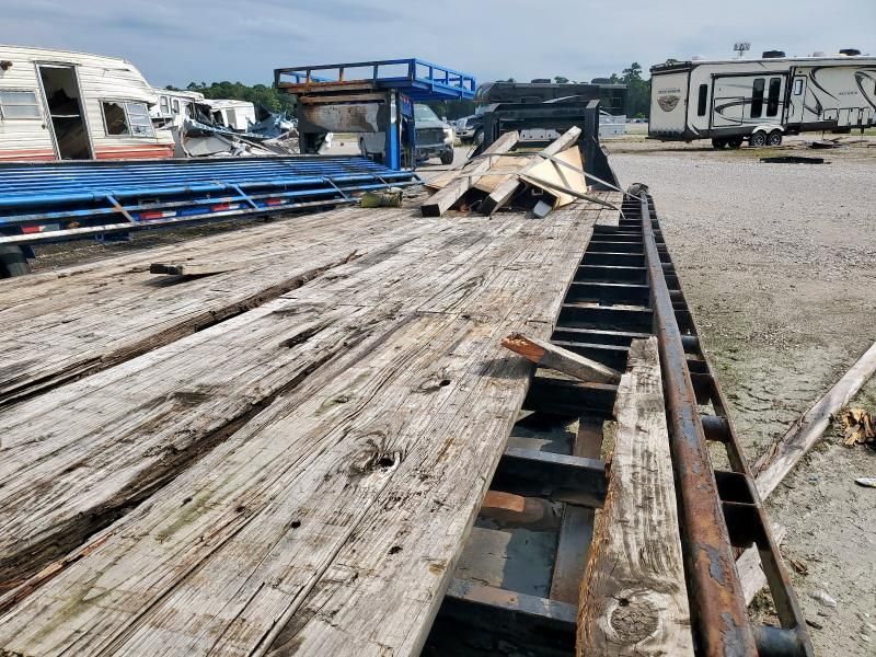 2013 PJ Gooseneck FD102 Equipment Trailer