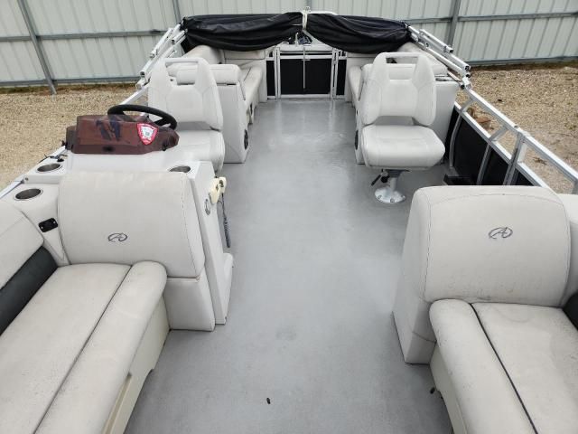 2022 Avalon Boat