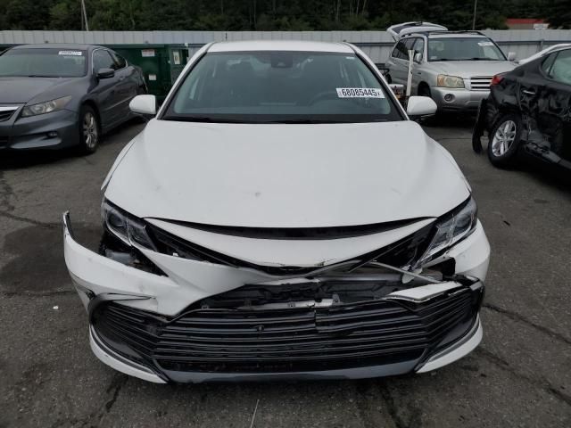 2021 Toyota Camry le