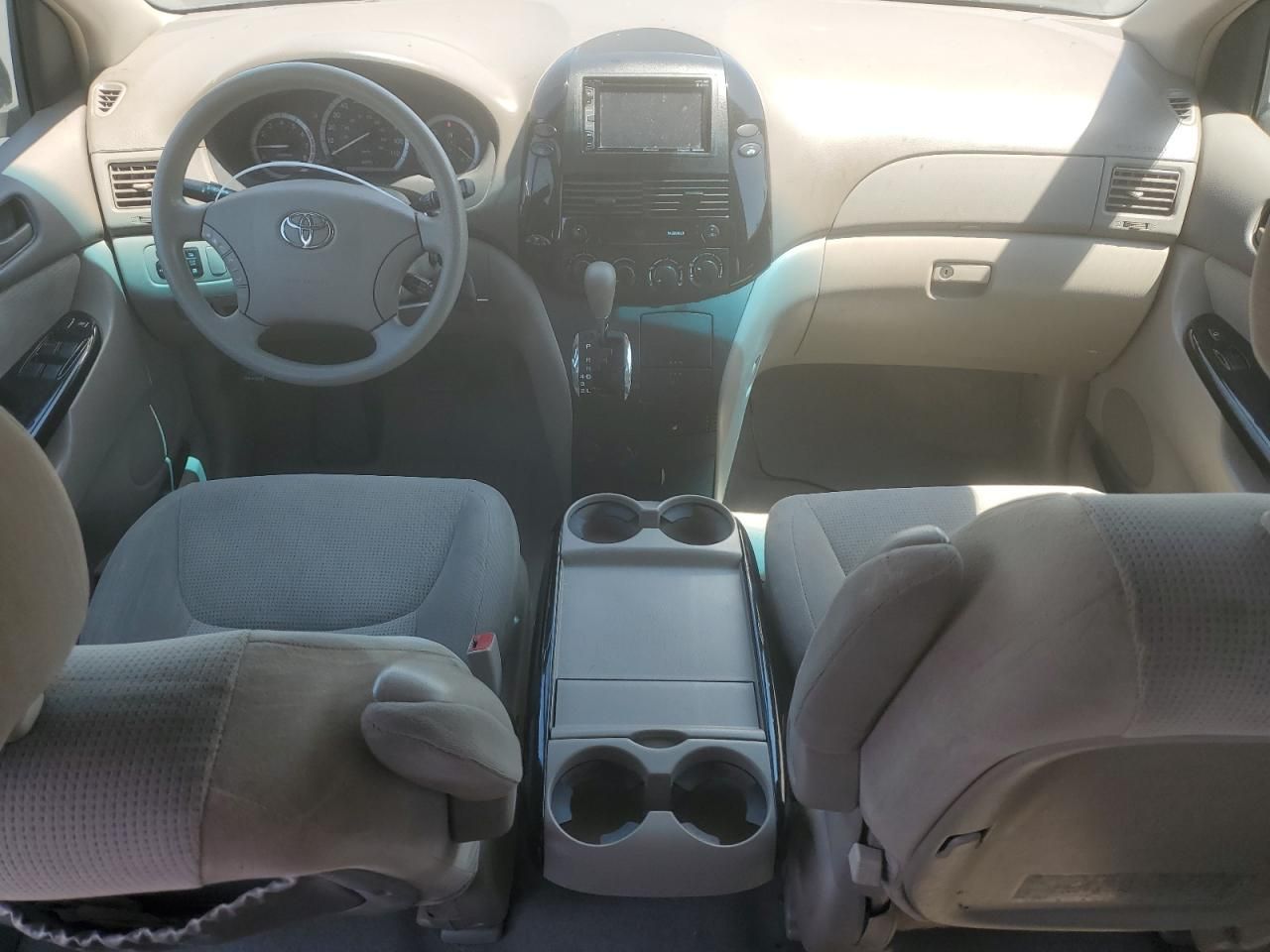 2004 Toyota Sienna ce