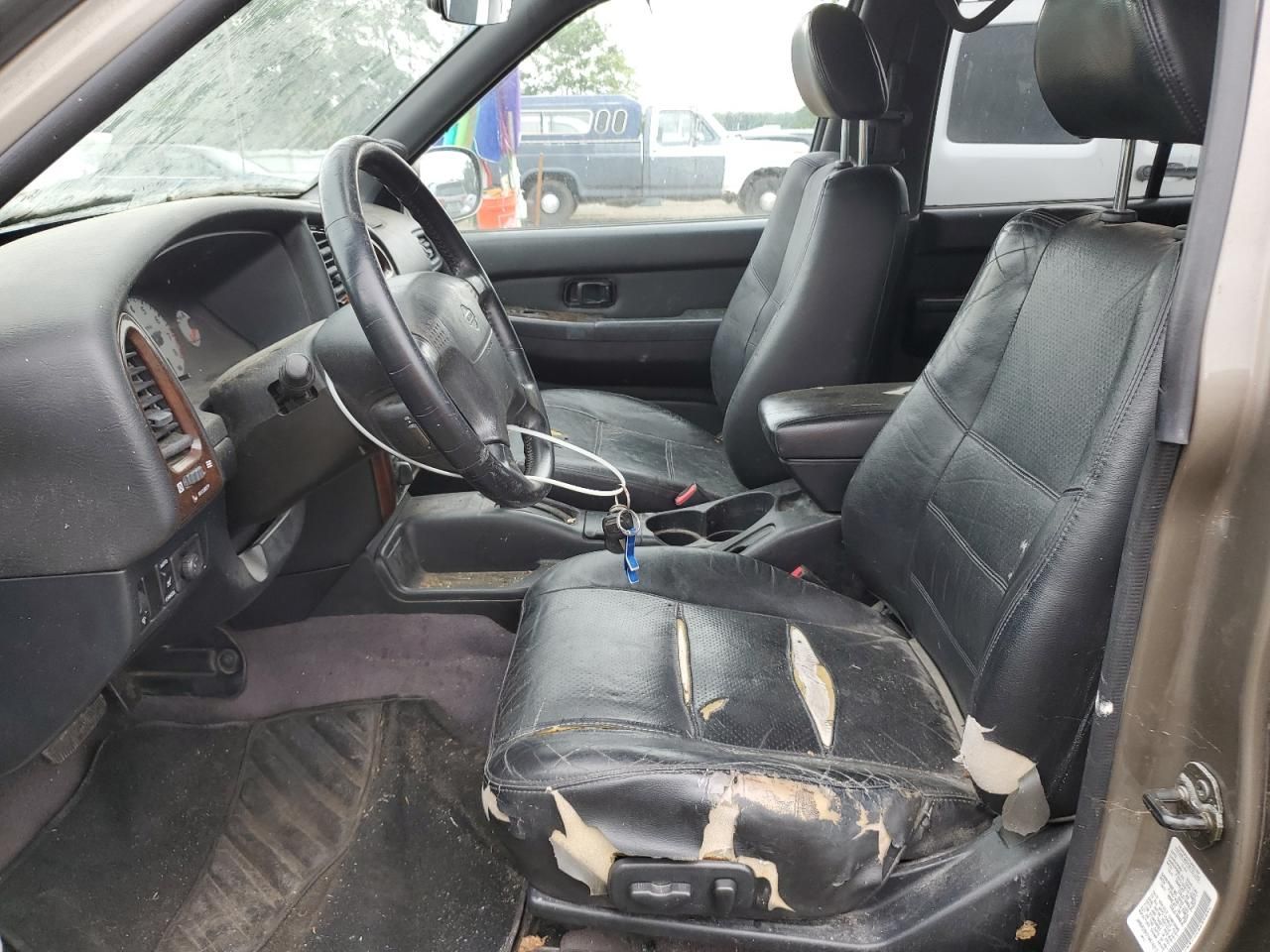 2001 Nissan Pathfinder le