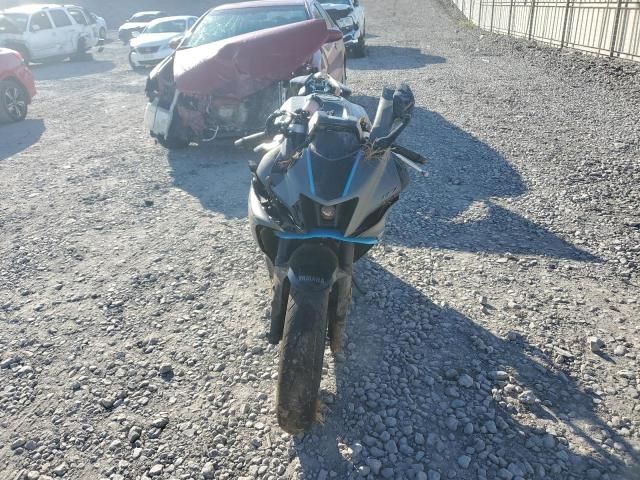 2024 Yamaha YZFR7