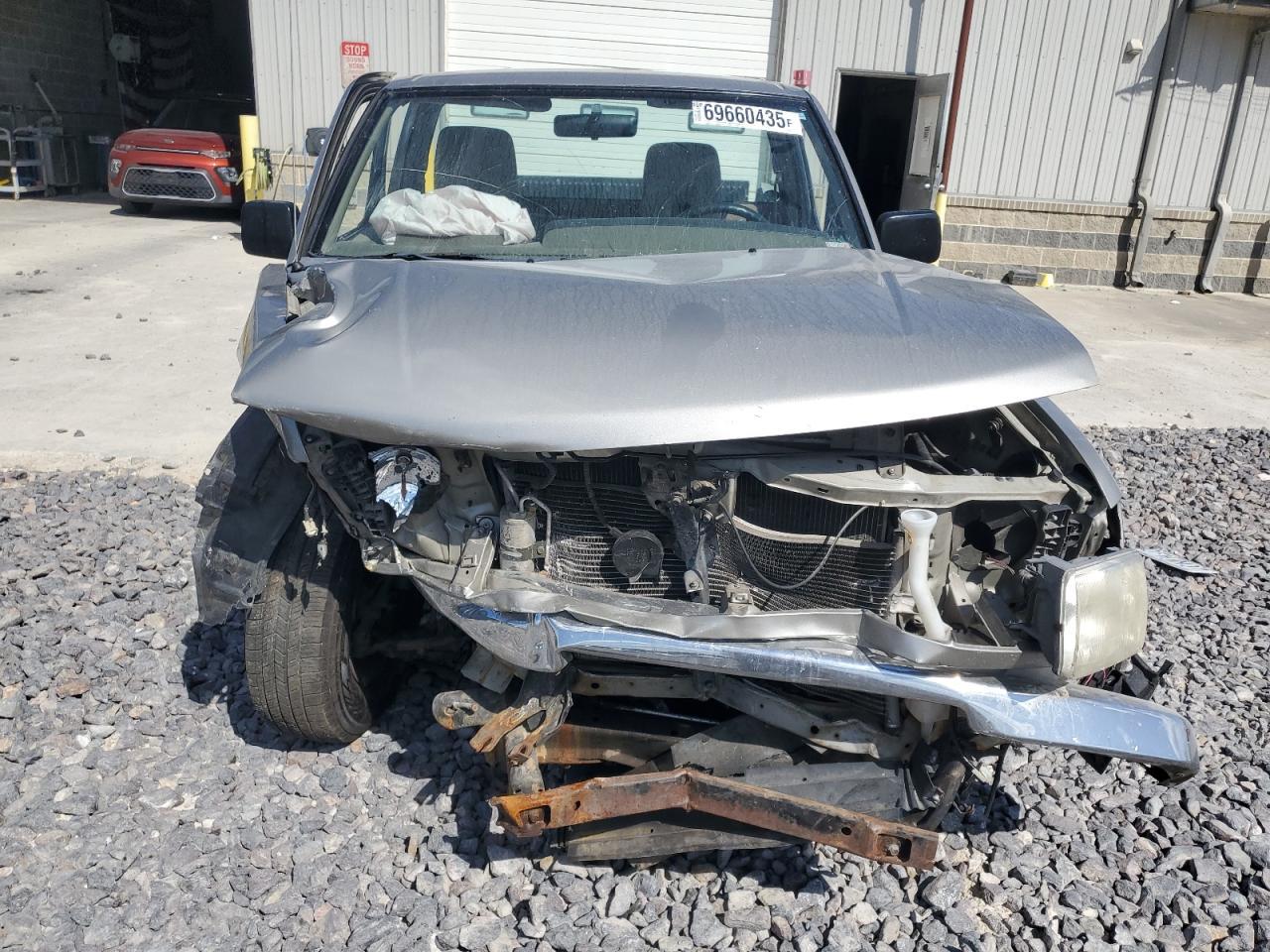 2000 Nissan Frontier xe