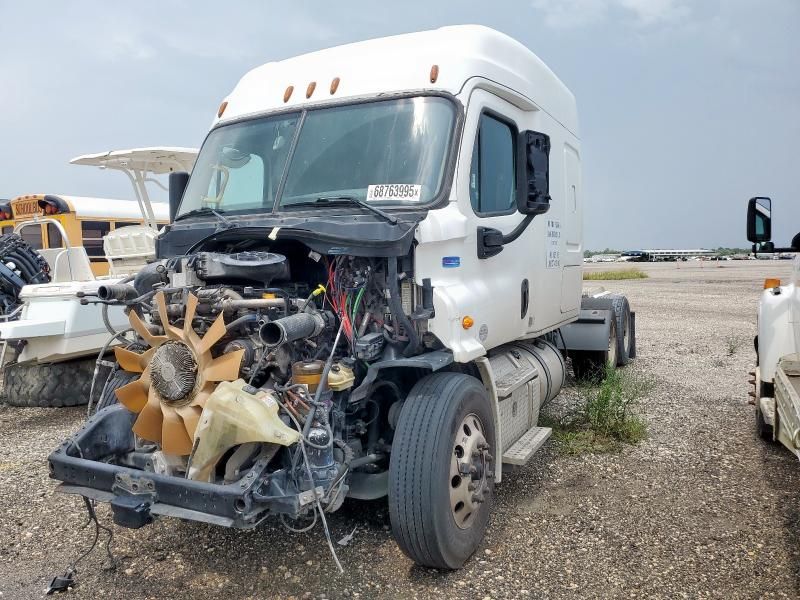 2018 Freightliner Cascadia 113 Semi Truck