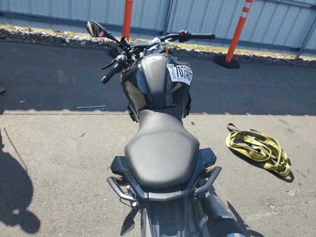 2025 BMW G310 R