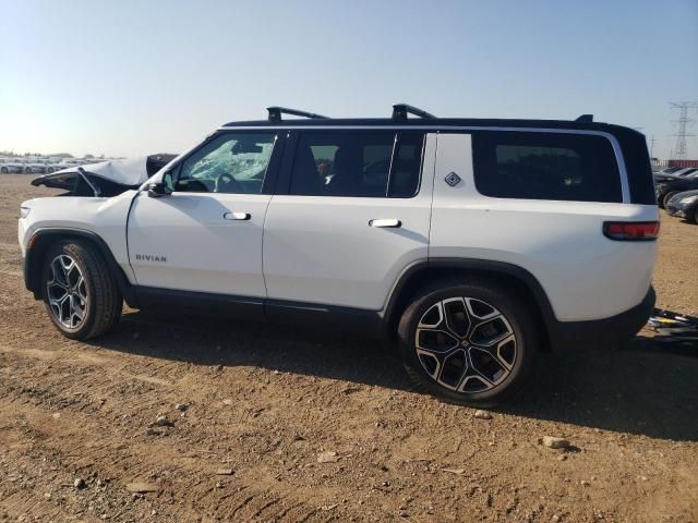 2025 Rivian R1S Adventure