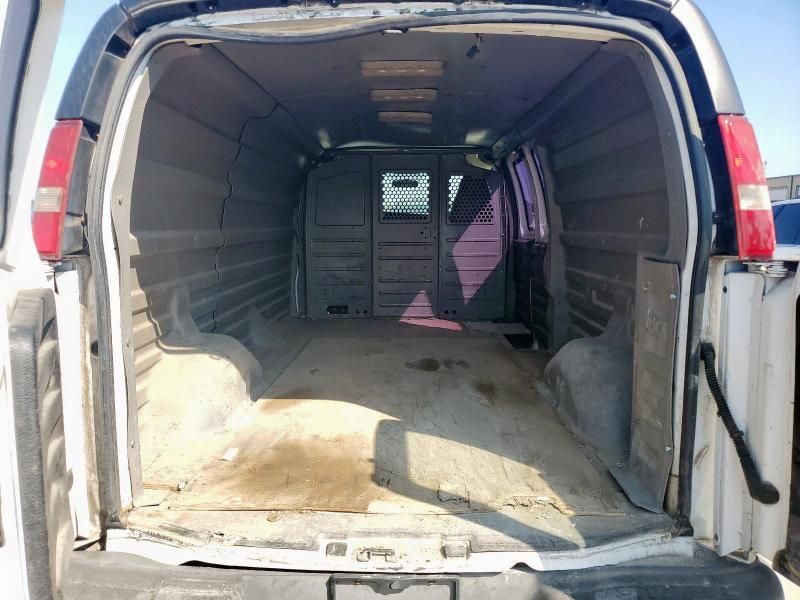 2017 Chevrolet Express G2500