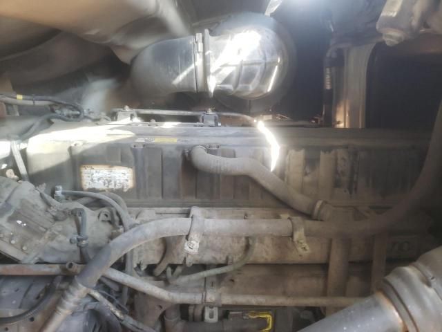 2006 Volvo VNL Semi Truck