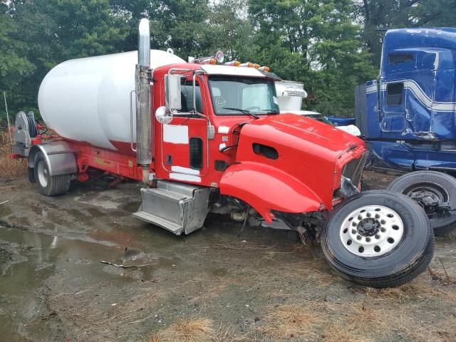 2016 Peterbilt 337